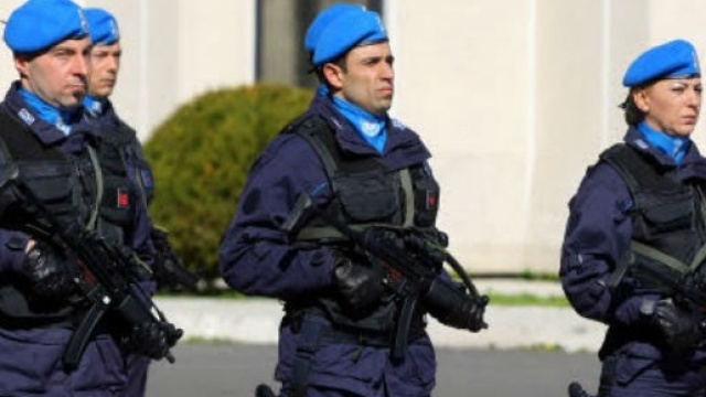 Concorsi pubblici per 540 Agenti di Polizia Penitenziaria e Docenti delle Scuole militari