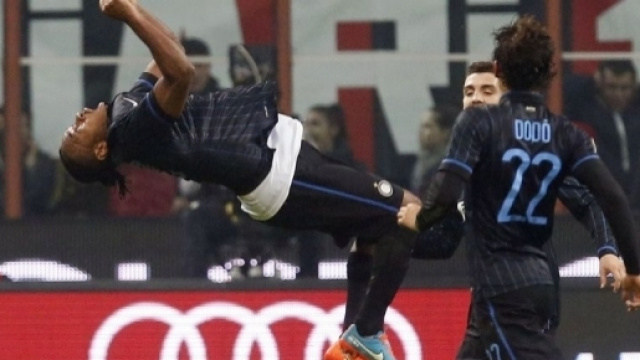 L'esultanza di Obi nel derby d'andata 2014/15, terminato 1-1