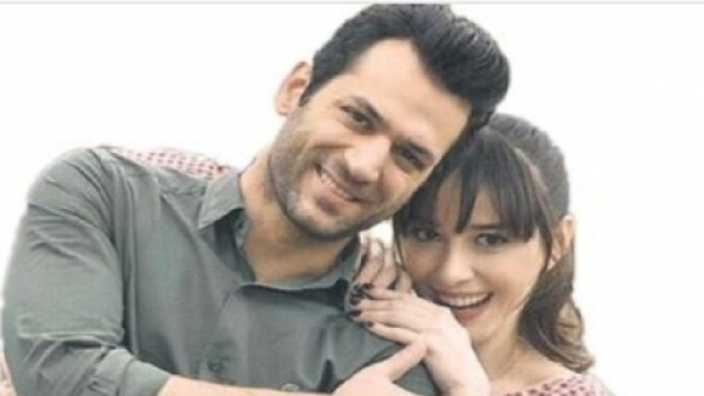 Ozge Gurel e Murat Yildirim, protagonisti de "Il primo bacio".