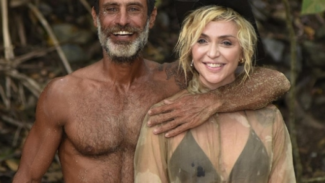 Paola Barale: &laquo;Io e Raz Degan, una storia destinata a durare ... - vanityfair.it