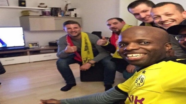 Scatta la solidariet&agrave; tra Dortmund e Monaco: i tifosi propongono #bedforawayfans