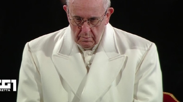 Via Crucis al Colosseo con Papa Francesco