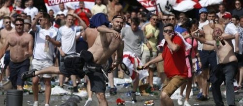 Hooligans rusos contaban con servicios m&eacute;dicos por si se ... - lacongeladora.com