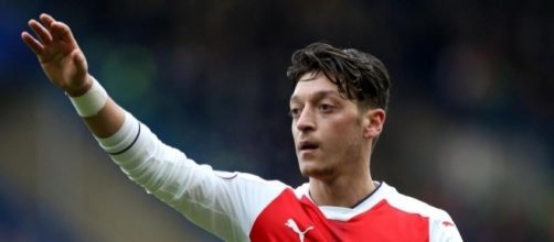 Mesut Ozil urged to snub new Arsenal deal and join Bayern Munich ... - thesun.co.uk
