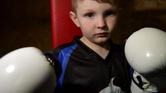 Tyler Ford acquista casa a soli 8 anni: &egrave; un campione di kickboxing