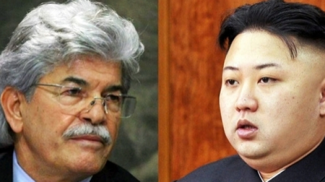 Antonio Razzi a destra ed il leader nord coreano a sinistra.