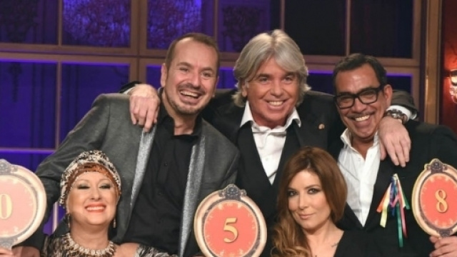 Ballando con le stelle: grande tensione tra i giurati