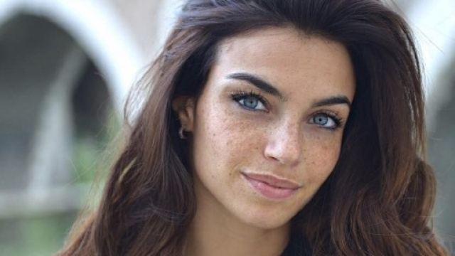 Nicole Mazzocato nella fiction Rai 1 Che Dio ci aiuti (- fonte: Uomini e Donne 24 -)