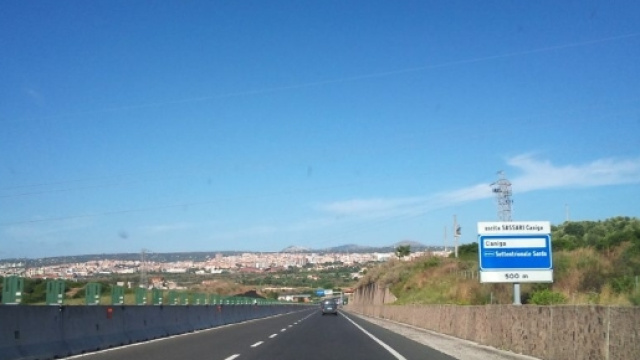 Un tratto della ss 131 "Carlo Felice"