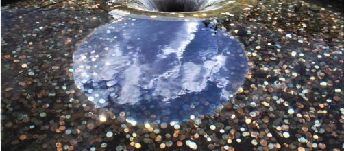 Coins In Trevi Fountain - Photo: Blasting News Library - thebookoftravel.com