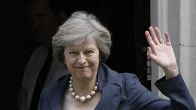 Theresa May vuole un Regno Unito forte all'interno e all'esterno