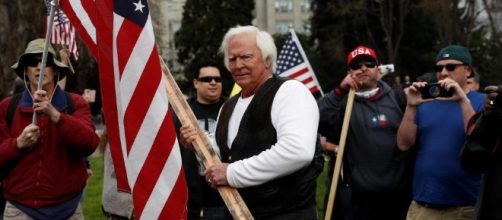 Violence erupts as hundreds of Donald Trump supporters clash with ... - thesun.co.uk