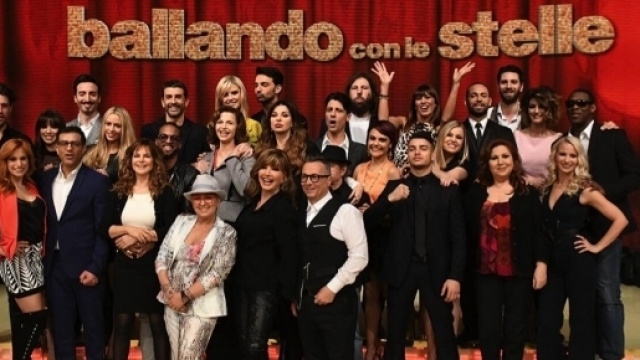 I concorrenti di Ballando con le stelle: probabilit&agrave; strategie storie e