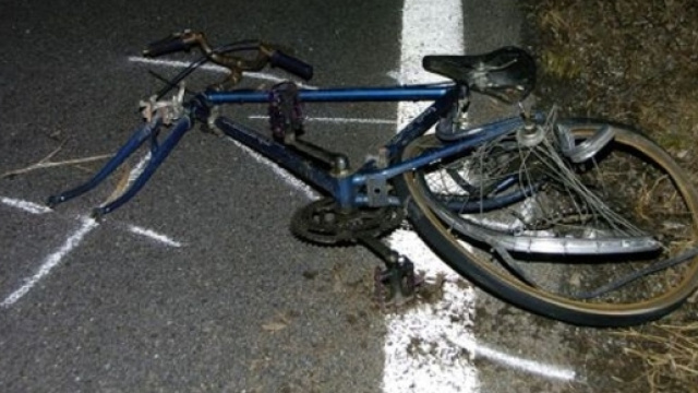 Pesaro: ciclista travolto da un'auto. (foto di repertorio)