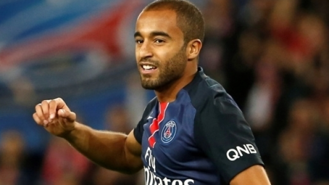 vid&eacute;o - PSG : Lucas interviewe Marquinhos&hellip; en fran&ccedil;ais ! - bfmtv.com