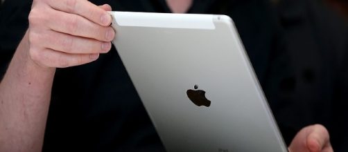 Apple Will Upgrade Your 4th-Generation iPad To An iPad Air 2 If ... - techtimes.com