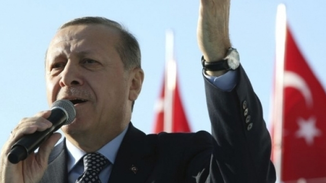 VIDEO) Turchia. Referendum spacca il paese, Erdogan verso vittoria ... - larampa.it