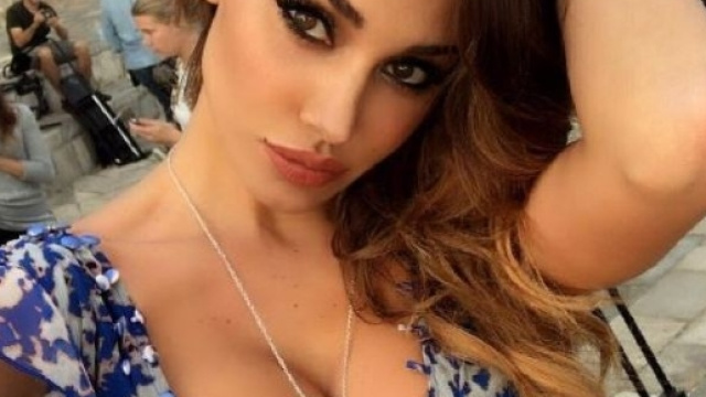 Andre Iannone e Belen Rodriguez sembrano pi&ugrave; felici che mai. L'argentina rivela un dettaglio piccante