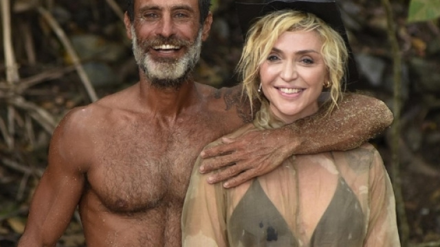 Paola Barale: &laquo;Io e Raz Degan, una storia destinata a durare ... - vanityfair.it