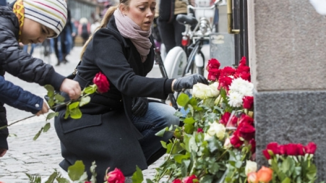 Stoccolma piange le vittime della strage - agi.it