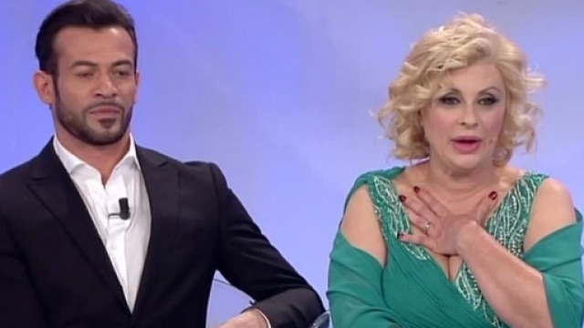Tina Cipollari "contro" Gianni Sperti