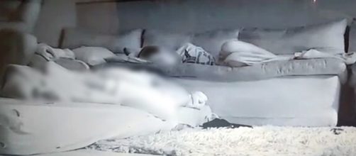 C&acirc;mera flagrou padrasto estuprando sua enteada de apenas 13 anos.