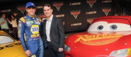 Cars 3 NASCAR Cast Announced, New Photos Released - movieweb.com