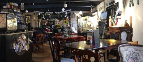 The Starving Artist Cafe & Gallery is located in the Franklin Square neighborhood of Long Island. / Photo via Jeff Ceraso, used with permission.