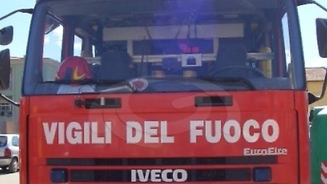 Firenze, anziano cade dal terzo piano e si salva grazie ai pantaloni