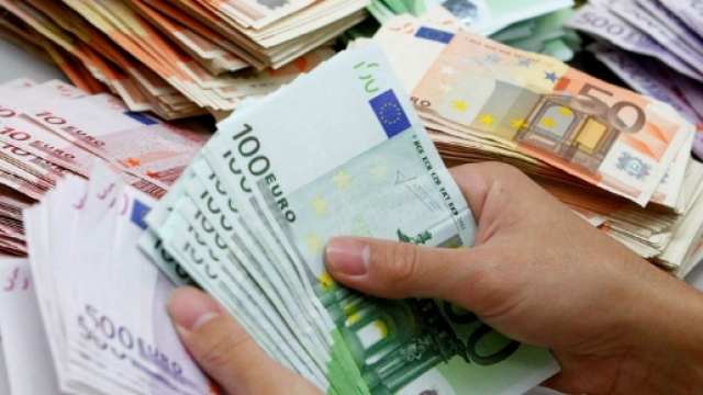 Gallarate, bancario fissato col Lotto ruba soldi dei correntisti