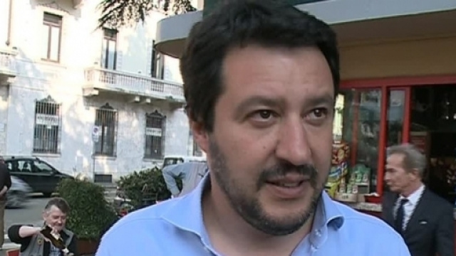 Mariano Comense, il prete durante la messa: &ldquo;O si sta con Salvini ... - espansionetv.it