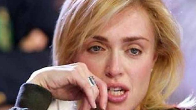 Ultime gossip news, 'botta e risposta' tra Raz e Paola