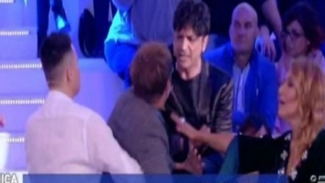 Domenica Live: rissa da Barbara D'Urso