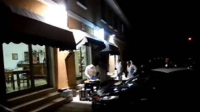 E' stato ucciso con uno sparo alla testa e nel suo bar Davide Fabbri dopo aver tentato di difendersi dal rapinatore. Foto: youtube.