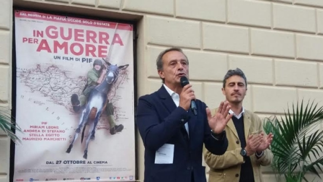 Piefrancesco Diliberto, in arte Pif, con il sindaco di Erice, Giacomo Tranchida