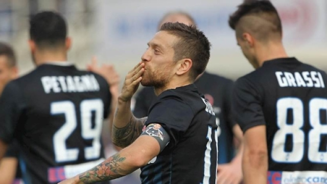 Tripletta del papu Gomez, estasi dell'Atalanta che continua a sognare