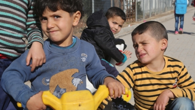 Bambini profughi costretti a prostituirsi in Grecia come unica strategia di sopravvivenza. Foto: Unicef.