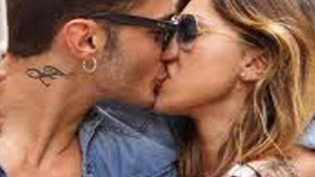 Belen e Stefano: il bacio vola sul social network | Bergamosera ... - bergamosera.com