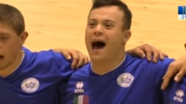 L'esultanza degli azzurri durante l'Inno