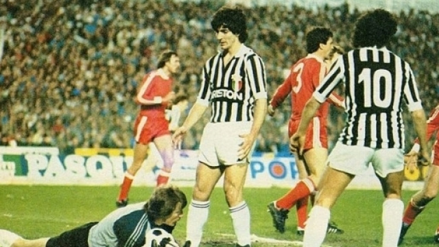 Młynarczyk, Rossi e Platini in Juventus-Widzew Lodz, semifinale di Coppa dei Campioni 1982/83