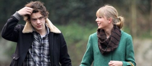 Os dois cantores tiveram um curto relacionamento