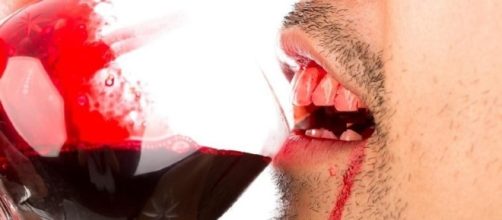 Saiba o que acontece com seu corpo se voc&ecirc; beber sangue