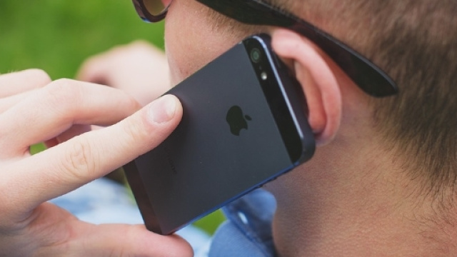 L'uso eccessivo del cellulare provoca il tumore al cervello?