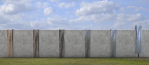 Trump's wall vs the Great Wall of China - CNNPolitics.com / Photo by cnn.com via Blasting News library