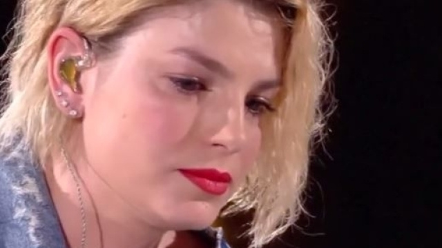 Amici 16, puntata del 22 aprile 2017: la lettera ad Emma Marrone
