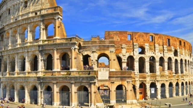 Colosseo: Raggi contro Franceschini