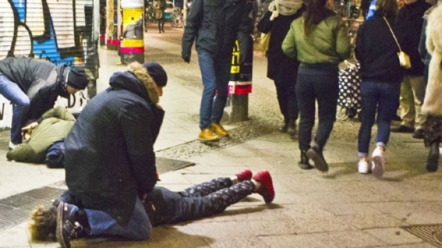 ladro viene arrestato in una stazione del metr&ograve; a Kreuzberg