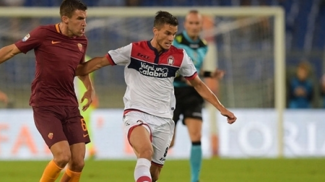 Lorenzo Crisetig, centrocampista dell'F.C. Crotone.