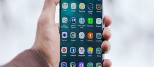 Veja como ganhar dinheiro usando seu smartphone