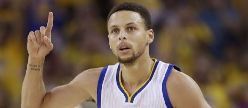 Stephen Curry and the Warriors are one win from the next round of the playoffs. [Image via Blasting News image library/inquisitr.com]